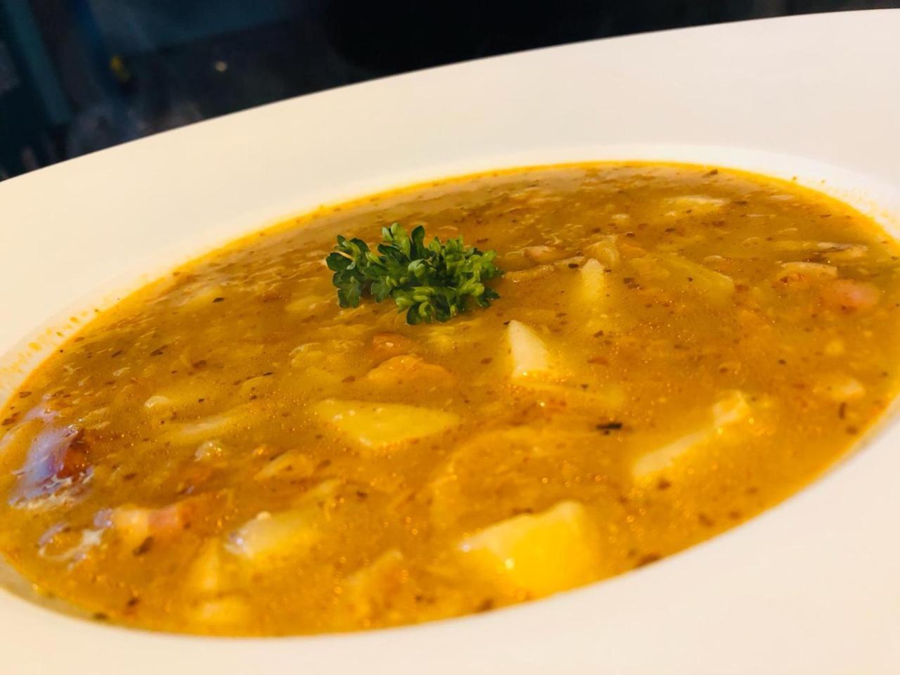 Penzion A Restauracia Hanisberg Krupina Eksteriør bilde